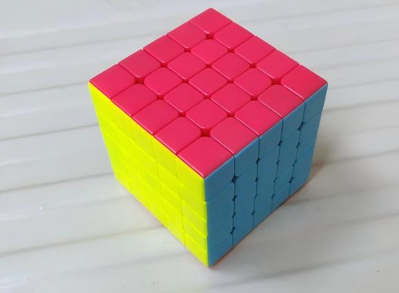 详细阅读:老年人玩魔方的好处有三个要素 老年人玩魔方的好处有三个要素