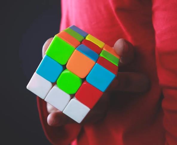 详细阅读:家长经常的问题:“我家孩子玩魔方,智商会不会涨? 家长经常的问题:“我家孩子玩魔方,智商会不会涨?