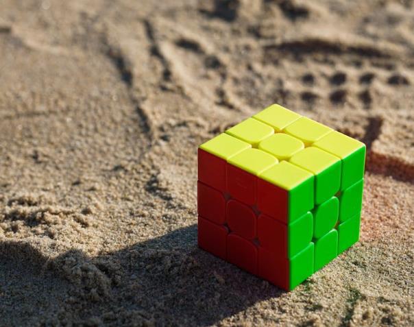 详细阅读:老年人玩魔方的好处有三个要素 老年人玩魔方的好处有三个要素